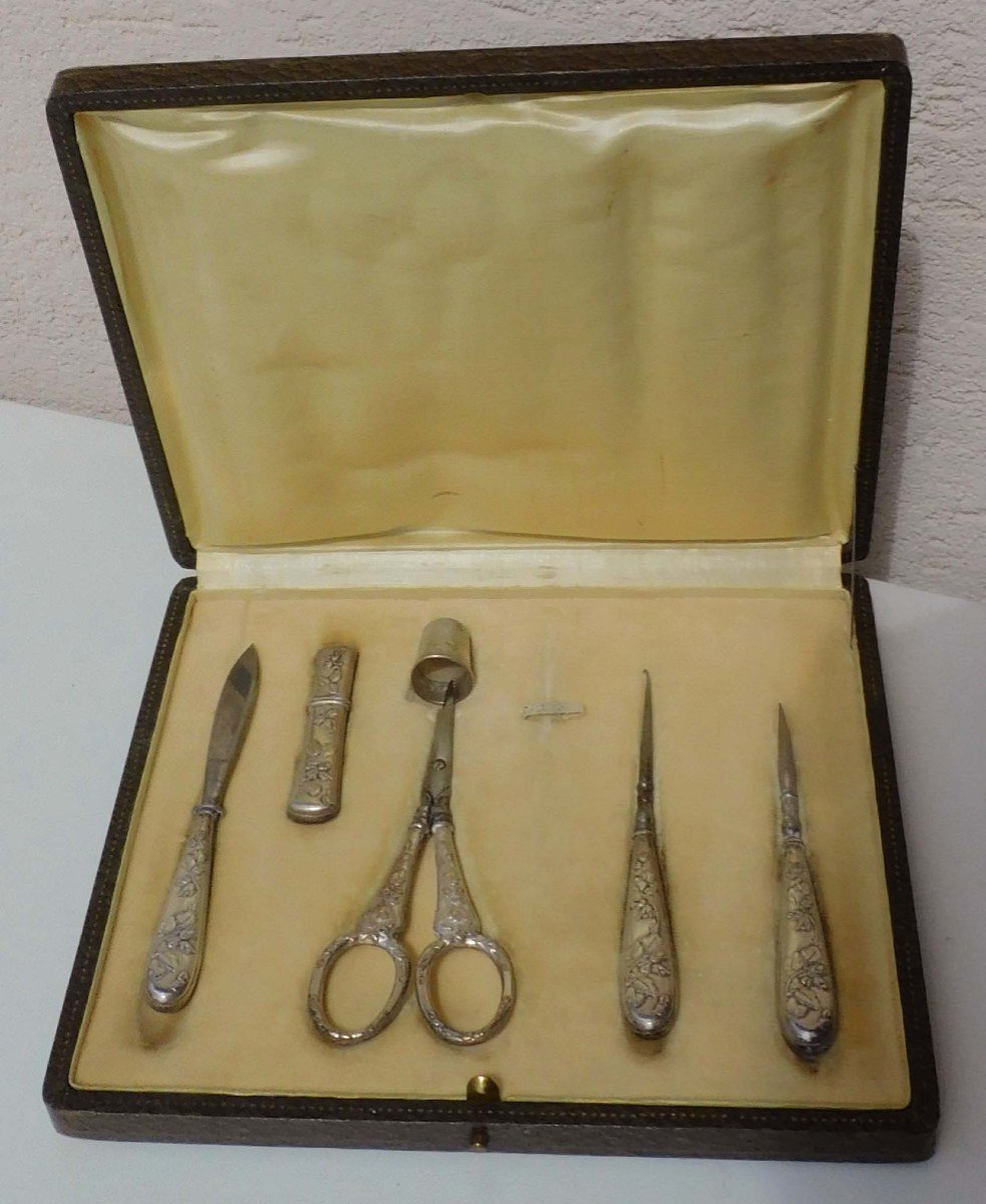 Antique Sewing Kit Silver Metal Early 20th Century Scissors Needle Case-photo-3