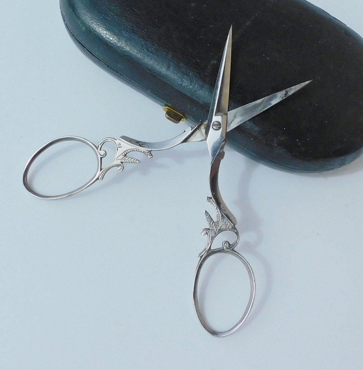 Coffret Ciseaux à Broder  couture Anciens dentelle En Acier  Fin XIXe Début XXe-photo-4