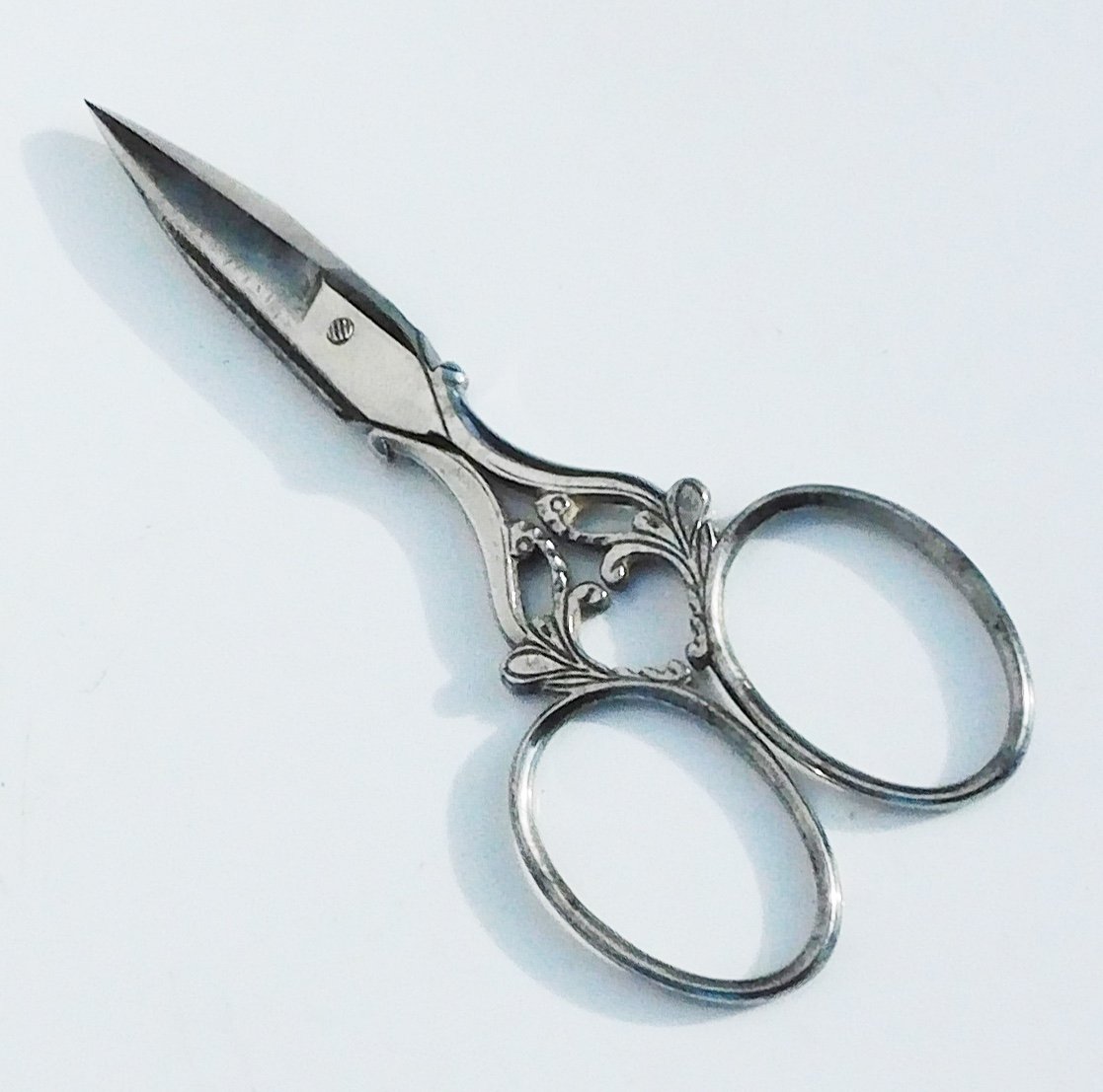 Paire De Ciseaux à Ongles couture broder Ancien Fin XIXe Début XXe Acier Art Nouveau -photo-3