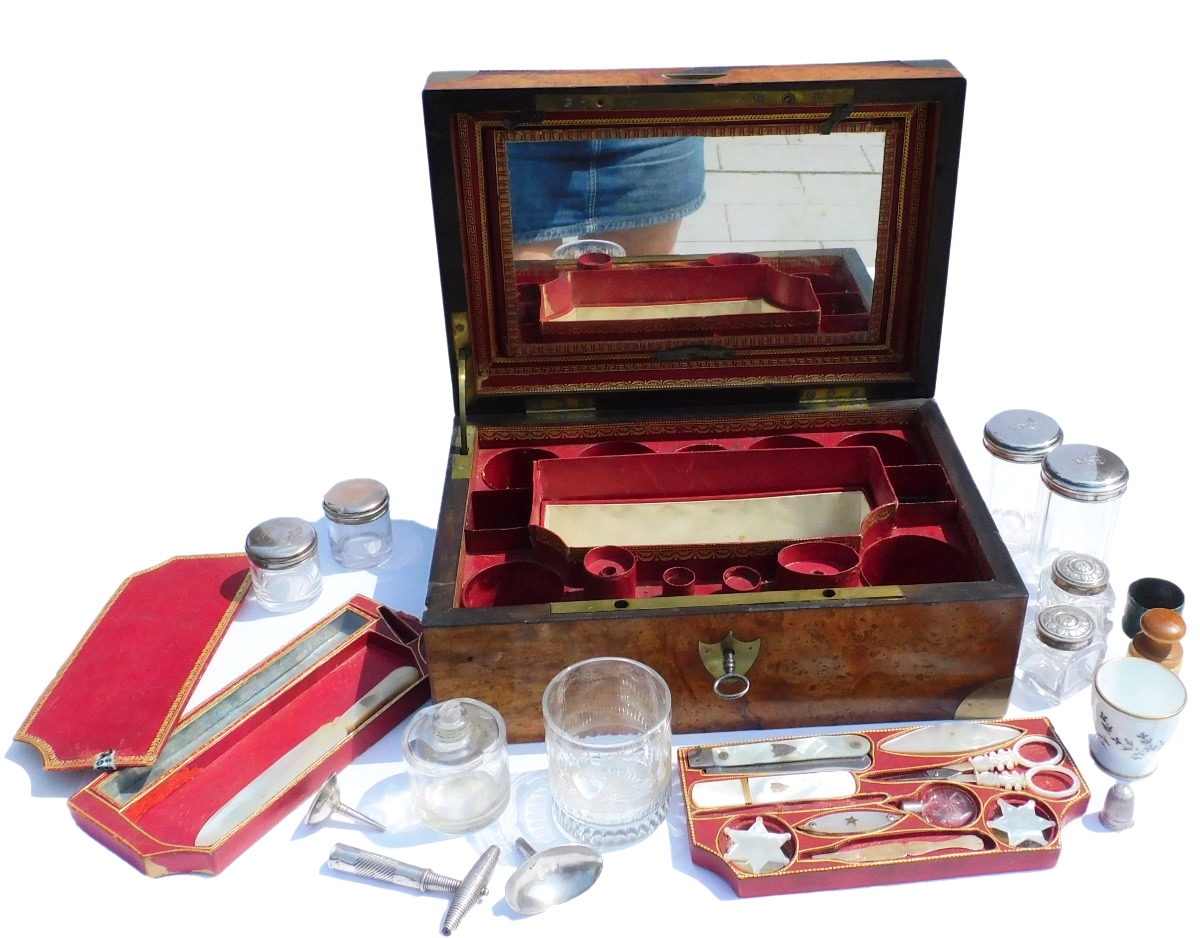 Travel Box For Ladies Toiletries Couture Embroidery Early 19th Century "lemaire" Supplier To The King