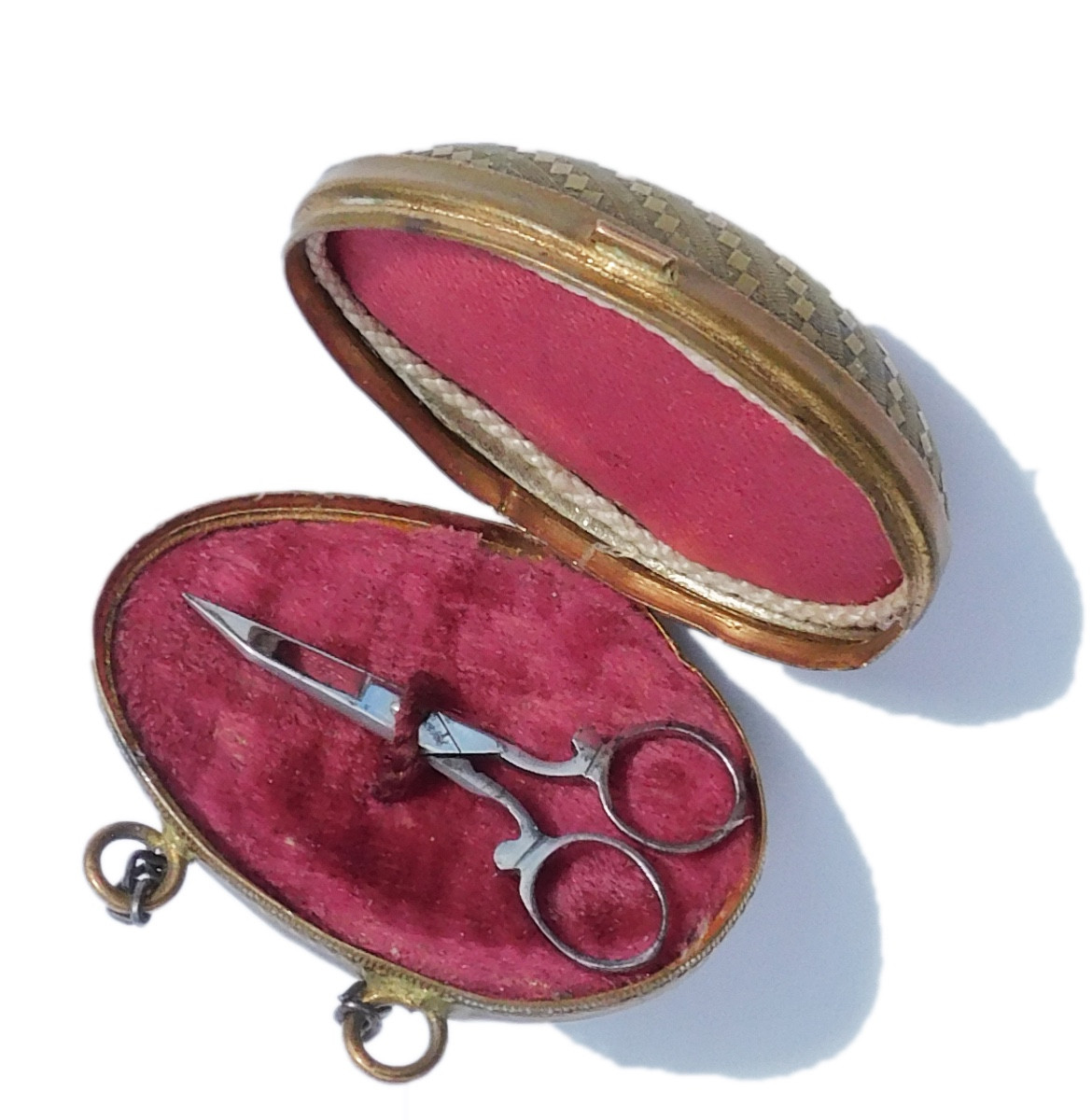 Nécessaire De Couture Poupée Enfant Dans Oeuf En Laiton Ciseaux acier miniature Fin XIXe-photo-5