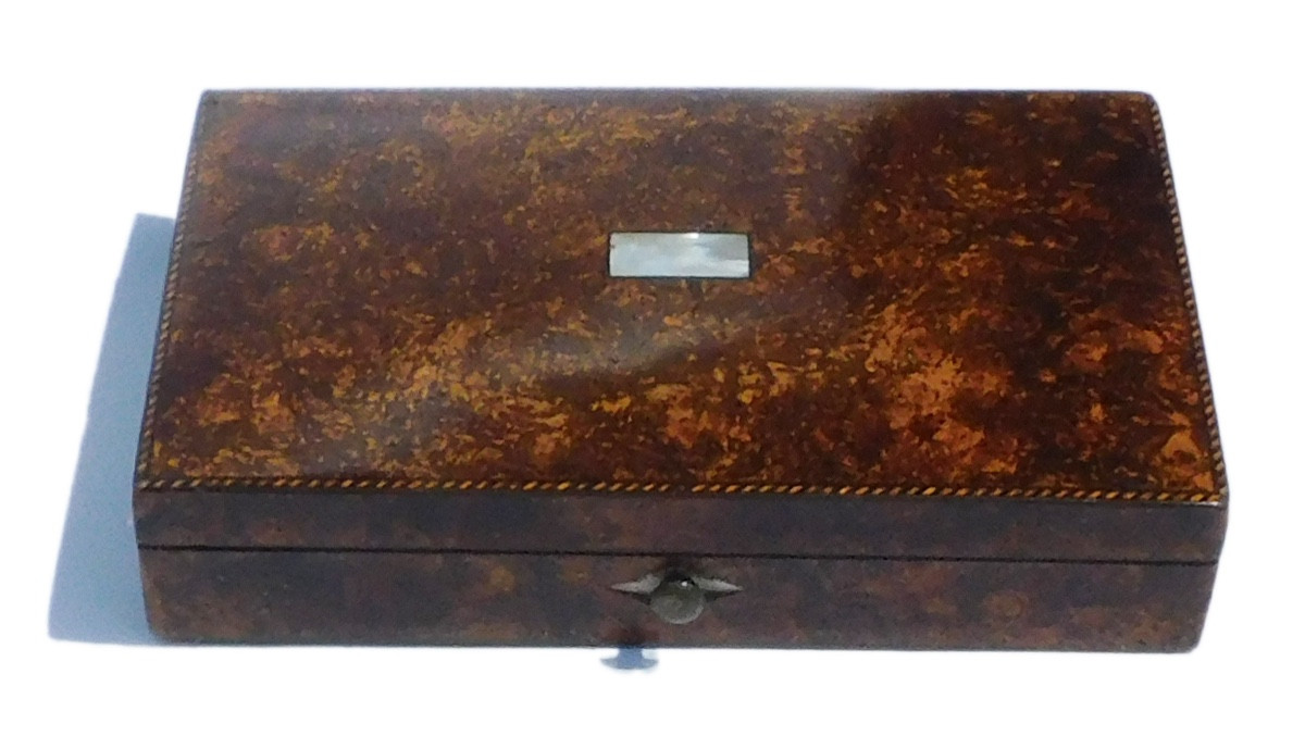 coffret nécessaire de couture ancien en or début XIXe ciseaux cygne dé coudre-photo-7