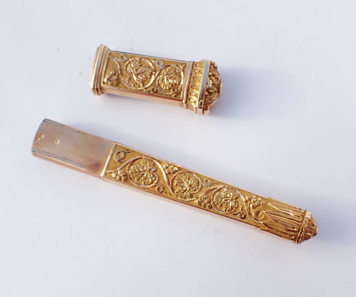 Early 19th Century Antique 18-karat Solid Gold Needle Case For Sewing Supplies-photo-4