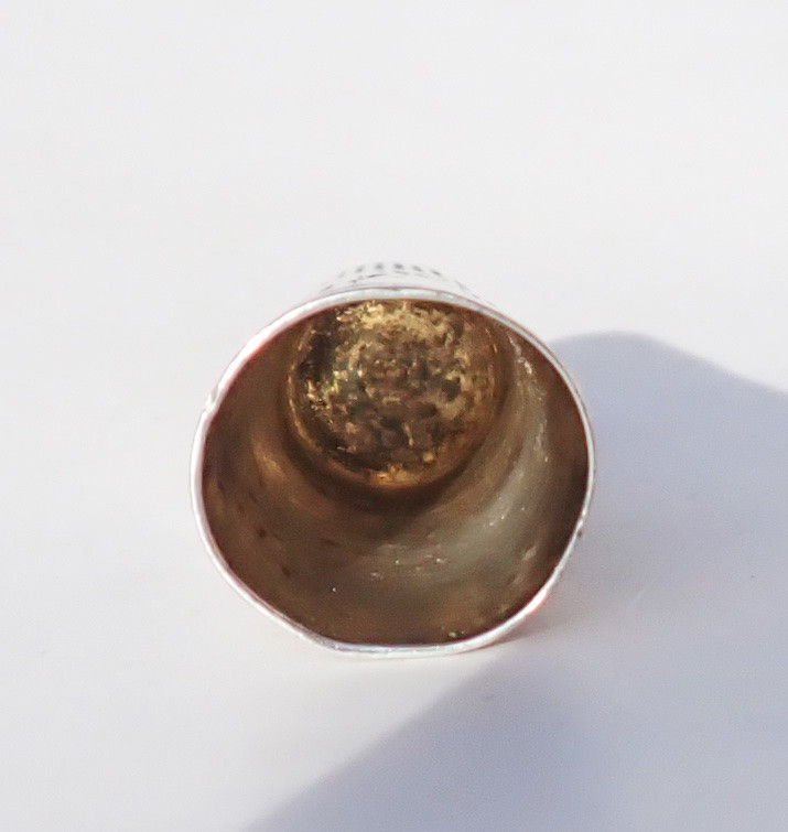 Antique Early 20th Century Solid Silver Thimble With Art Nouveau Honeysuckle Decoration-photo-2