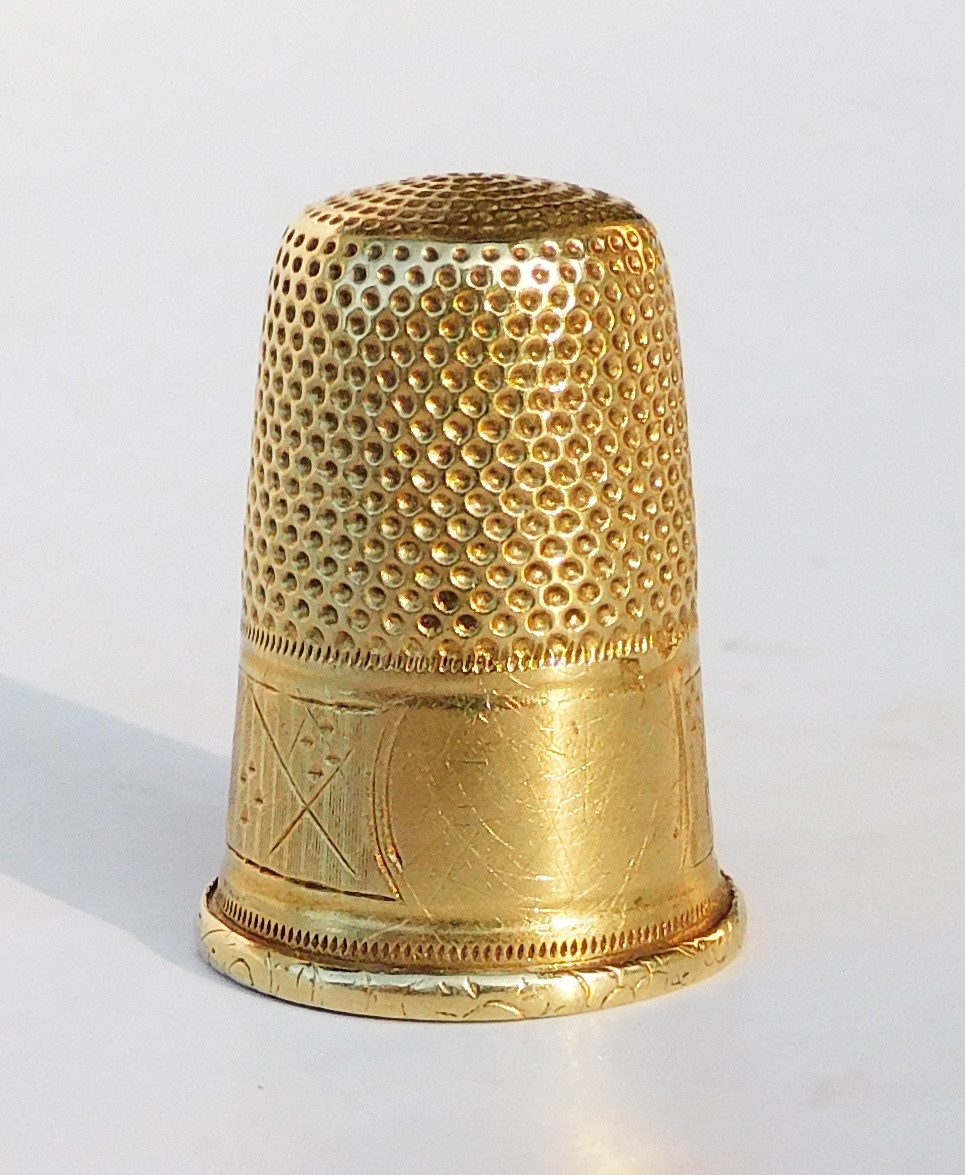 Solid 18-karat Gold Thimble, Late 19th/early 20th Century, Sewing Kit-photo-3