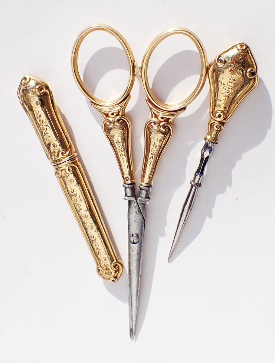 18-karat Solid Gold Sewing Kit, Late 19th Century, Napoleon III Period: Scissors, Thimble-photo-3
