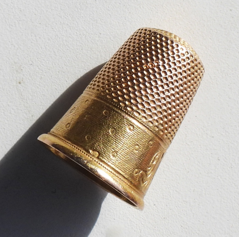 18-karat Solid Gold Sewing Kit, Late 19th Century, Napoleon III Period: Scissors, Thimble-photo-2