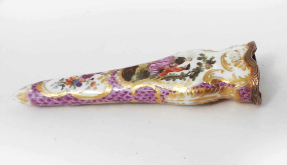 Etui à ciseaux en porcelaine ancien décors de scènes galante fin XVIIIe ciseaux acier-photo-1