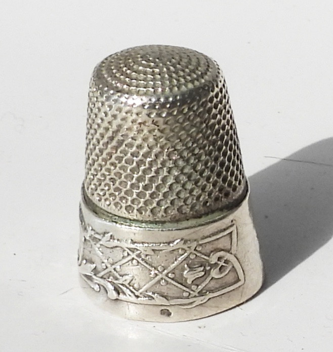 Early 20th Century Solid Silver Sewing Kit: Scissors, Thimble, Crochet Hook, Measuring Tape-photo-5