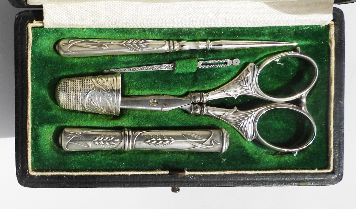 Art Nouveau Solid Silver Sewing Kit, Wheat Design, Late 19th/early 20th Century, Scissors, Thimble-photo-2