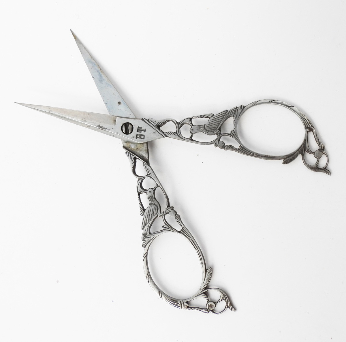 Paire de ciseaux à broder Italienne  Dentelle d'Acier Bartolomeo Terzano XIXe siècle-photo-4