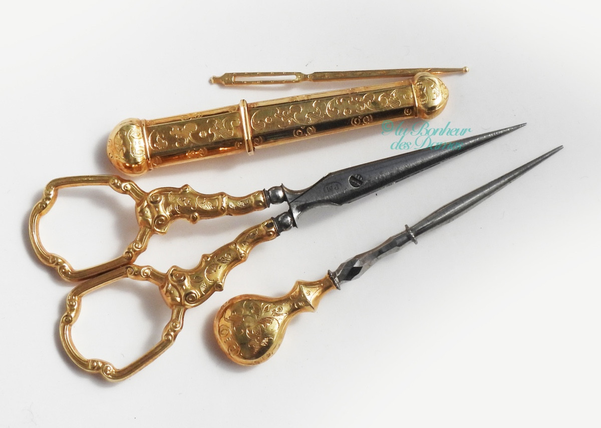 Sewing Set In Solid 18-carat Gold, Late 19th Century Napoleon III Sewing Scissors-photo-4