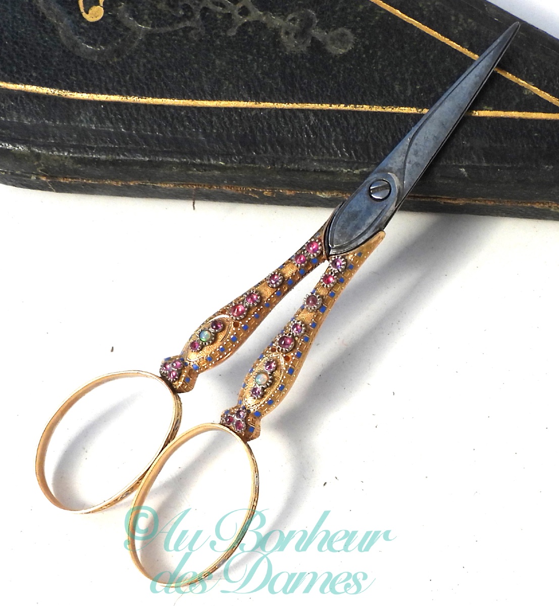 Paire de ciseaux or 18 carats émail et rubis et opales début XIXe siècle nécessaire couture-photo-3