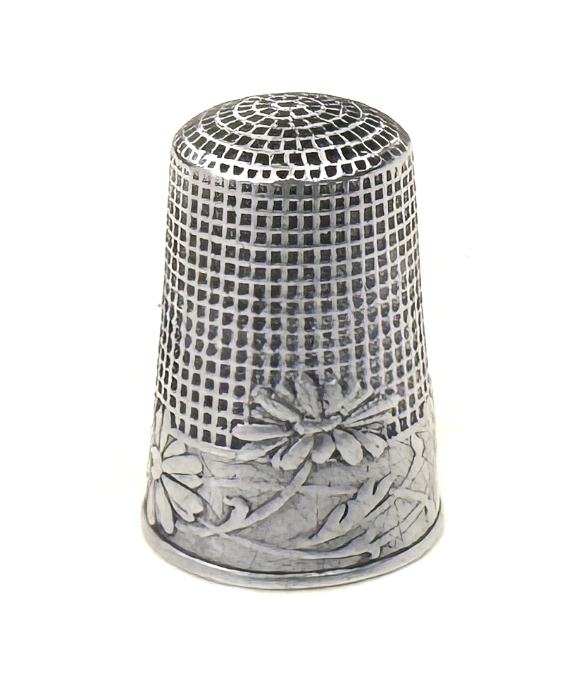 Solid Silver Art Nouveau Thimble With Daisy Motif, Early 20th Century, Sewing Kit