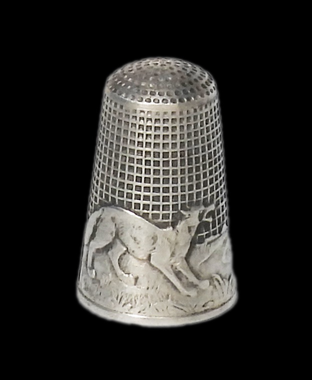 Solid Silver Thimble Featuring La Fontaine's Fable "the Wolf And The Lamb," In Its Original Box, Early 20th Century-photo-2