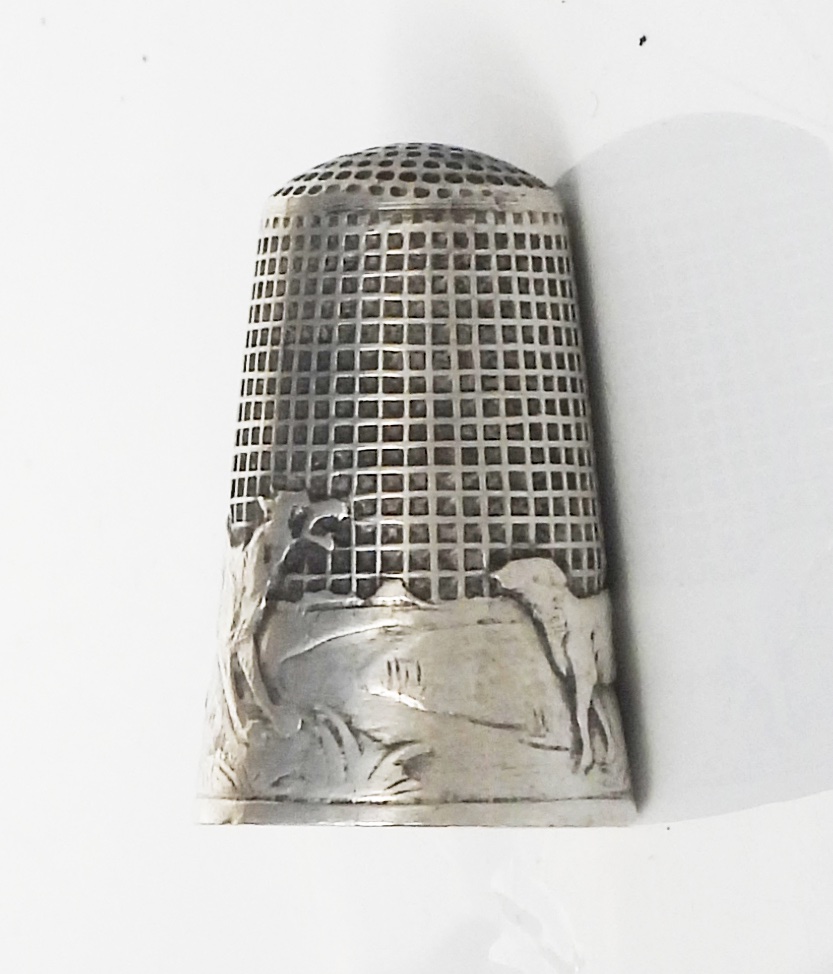 Solid Silver Thimble Featuring La Fontaine's Fable "the Wolf And The Lamb," In Its Original Box, Early 20th Century-photo-3