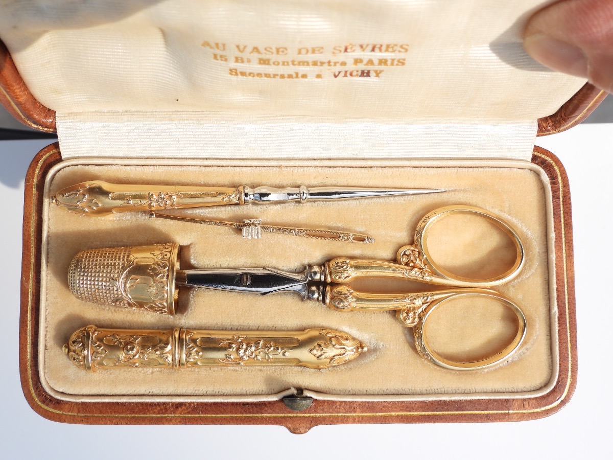 Sewing Kit, Vermeil, Late 19th–early 20th Century: Scissors, Thimble, Needle Case-photo-2
