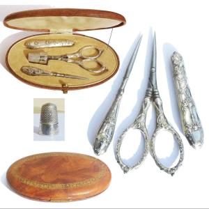Sewing Kit In Sterling Silver Late 19th Century Early 20th Century Scissors Thimble Punch Case