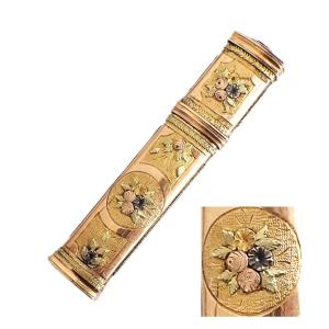 Early 19th Century Three-color Gold Needle Case, Sewing Kit