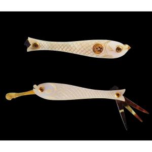 Cure-dent cure-oreille nacre Palais Royal XIXe Restauration issu de nécessaire  voyage toilette