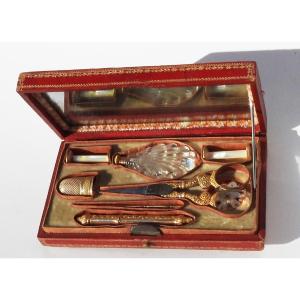 Early 19th Century Solid 18-carat Gold Sewing Kit Thimble Scissors Case