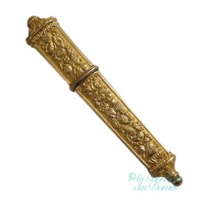 Etui à aiguilles en or massif 18 carats début XIXe nécessaire couture ancien