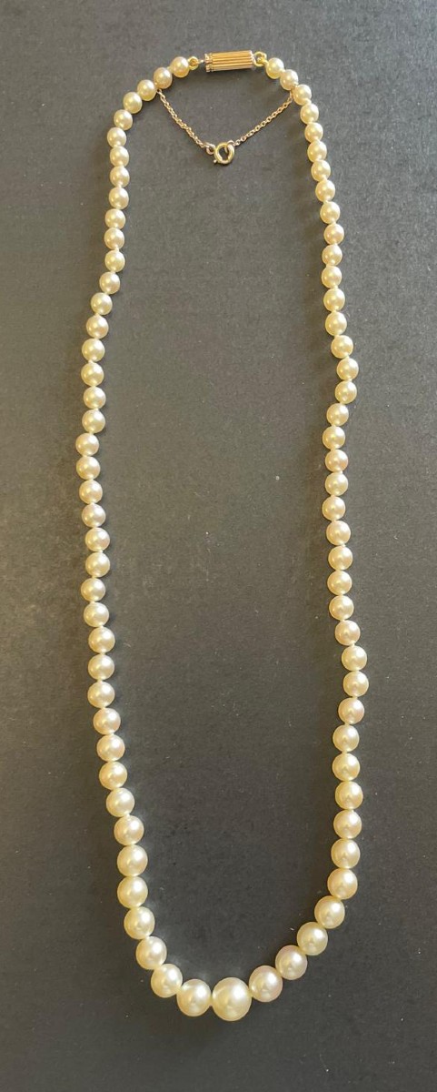 Fallen Cultured Pearl Princess Necklace With Clasp And Chain In 750/°°° Gold