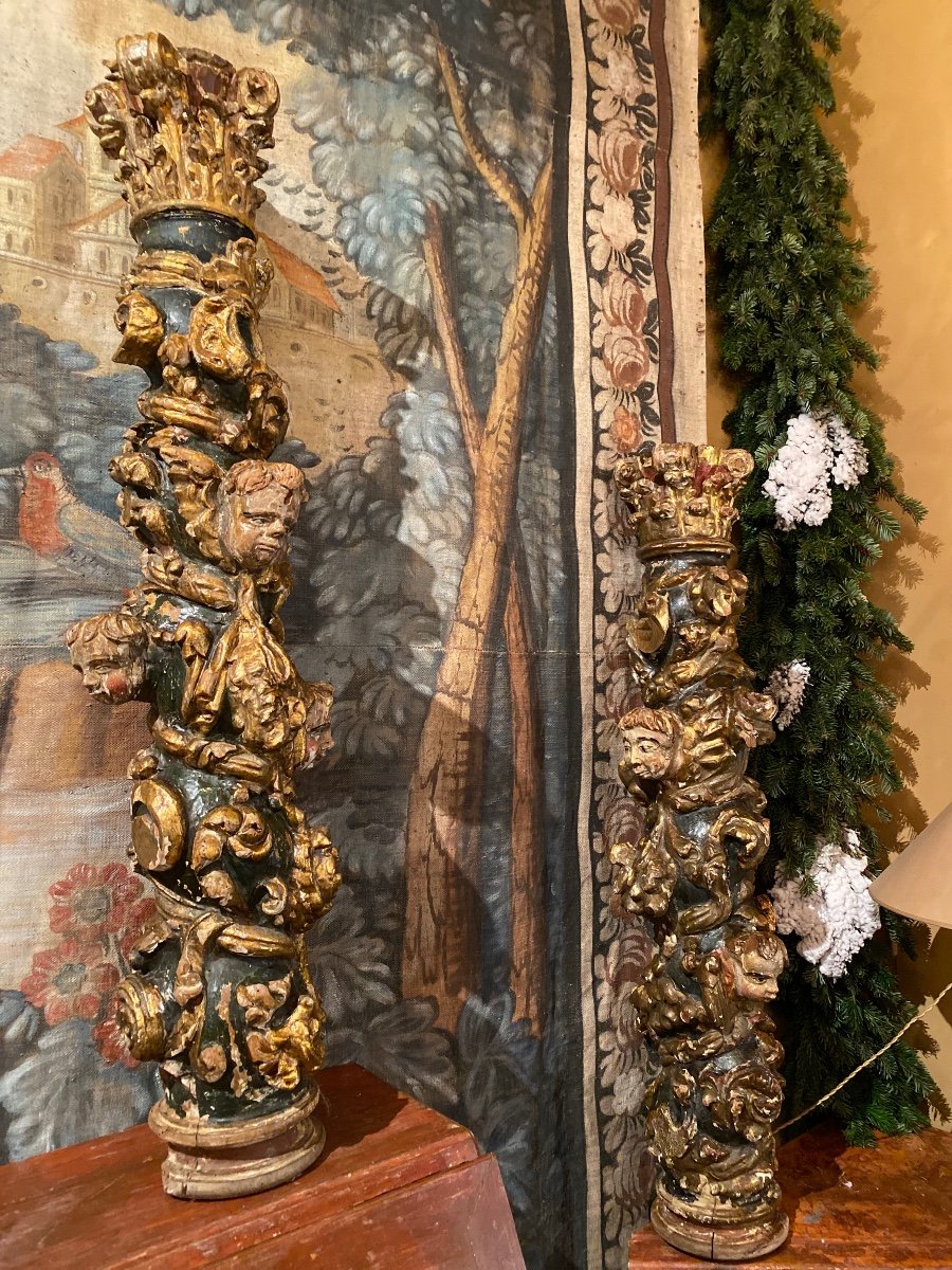 Paire De Colonnes XVII ème En Bois Sculpté Polychrome 
