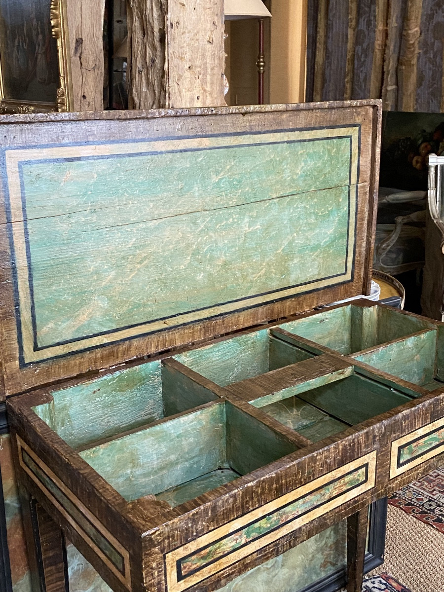 18th Century Italian Wigmaker (beautiful Faux Marble Work)