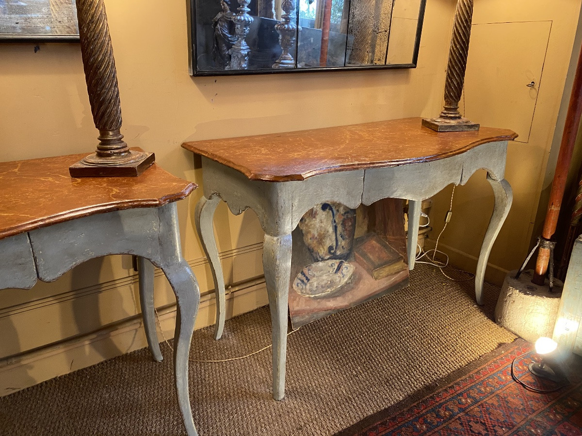 Pair Of 18th Century Provençal Painted Curved Consoles-photo-3