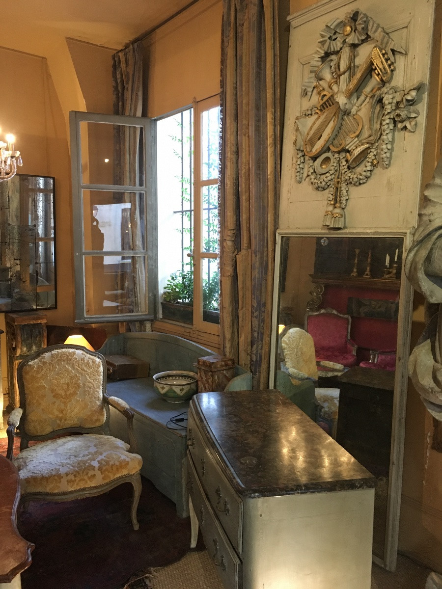 18th Century Woodwork Trumeau With Carved Wooden Musical Attributes -photo-4