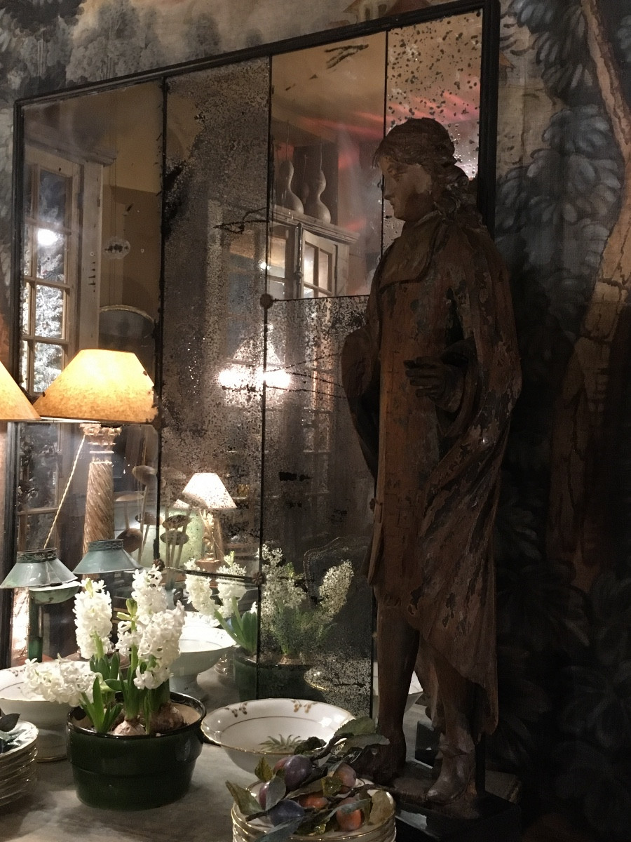 Grand miroir ( assemblage de fragments de miroirs anciens sertis d’écoinçons ) XX ème