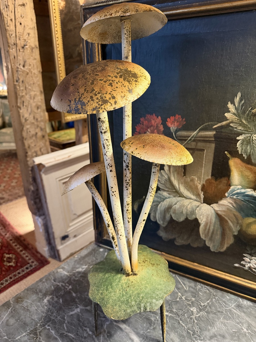 Group Of 4 Metal Mushrooms, 20th Century -photo-3