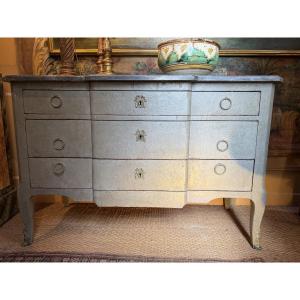 Late 18th Century Painted Chest Of Drawers With Projecting Front, Opening Onto 3 Drawers (restored Grey Marble Top)