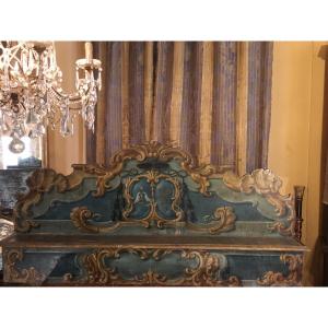Una mensola ( étagère ) en bois peint d’époque 18 ème 