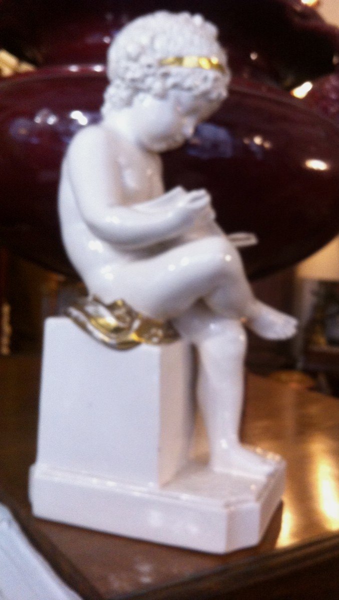 Immerse Yourself In Your Reading.-photo-5