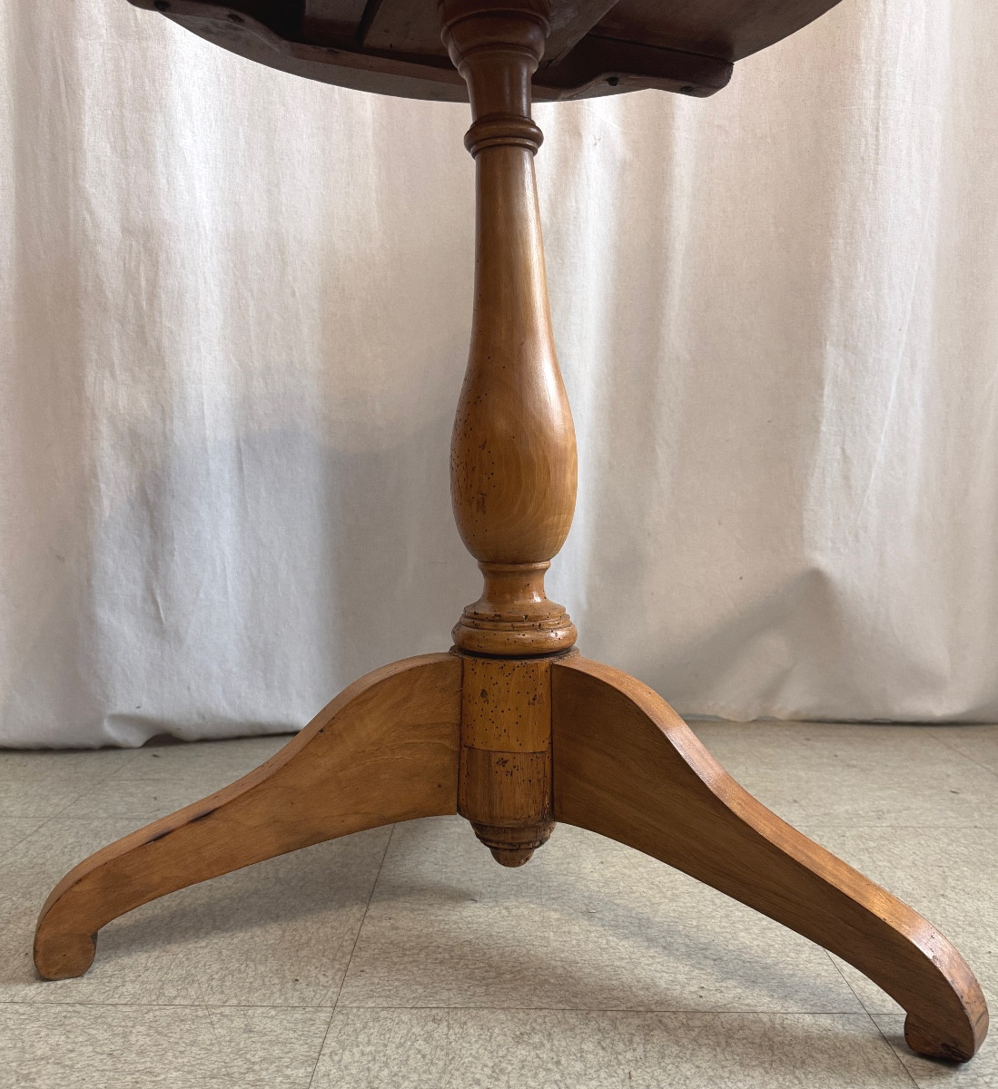 Restoration Period Folding Pedestal Table-photo-1