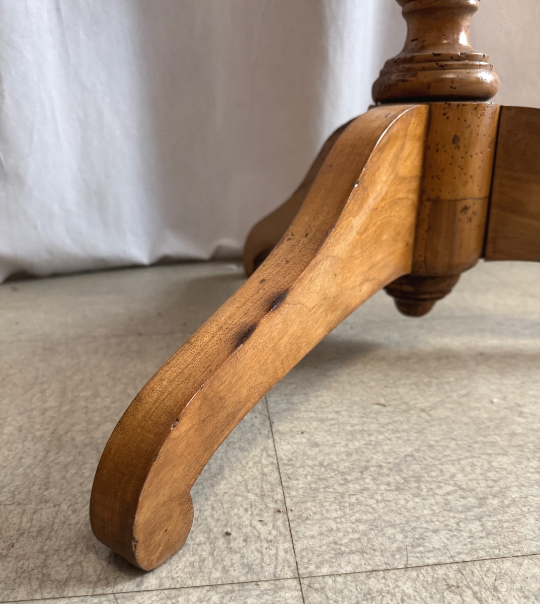 Restoration Period Folding Pedestal Table-photo-4
