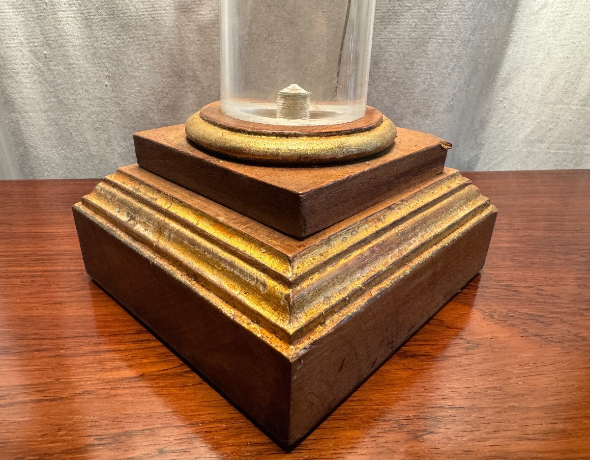 Corinthian Plexiglass Lamp-photo-2