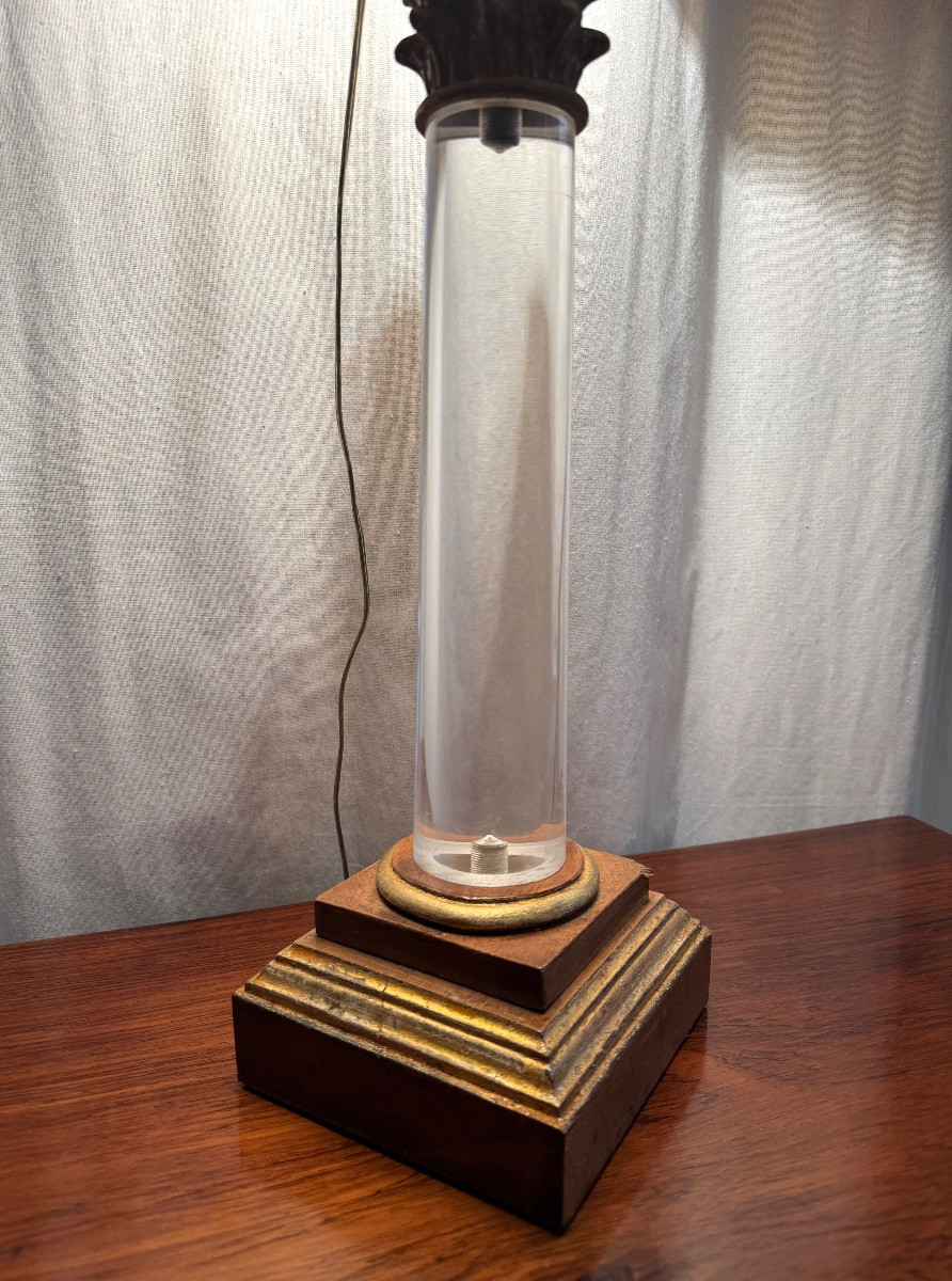 Corinthian Plexiglass Lamp-photo-2