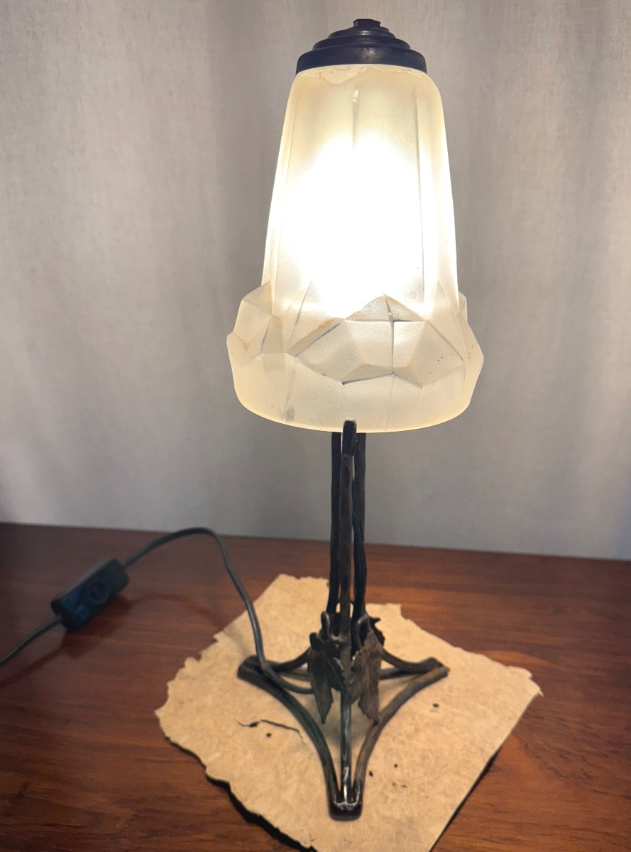 Lampe gratte-ciel d’époque Art Deco