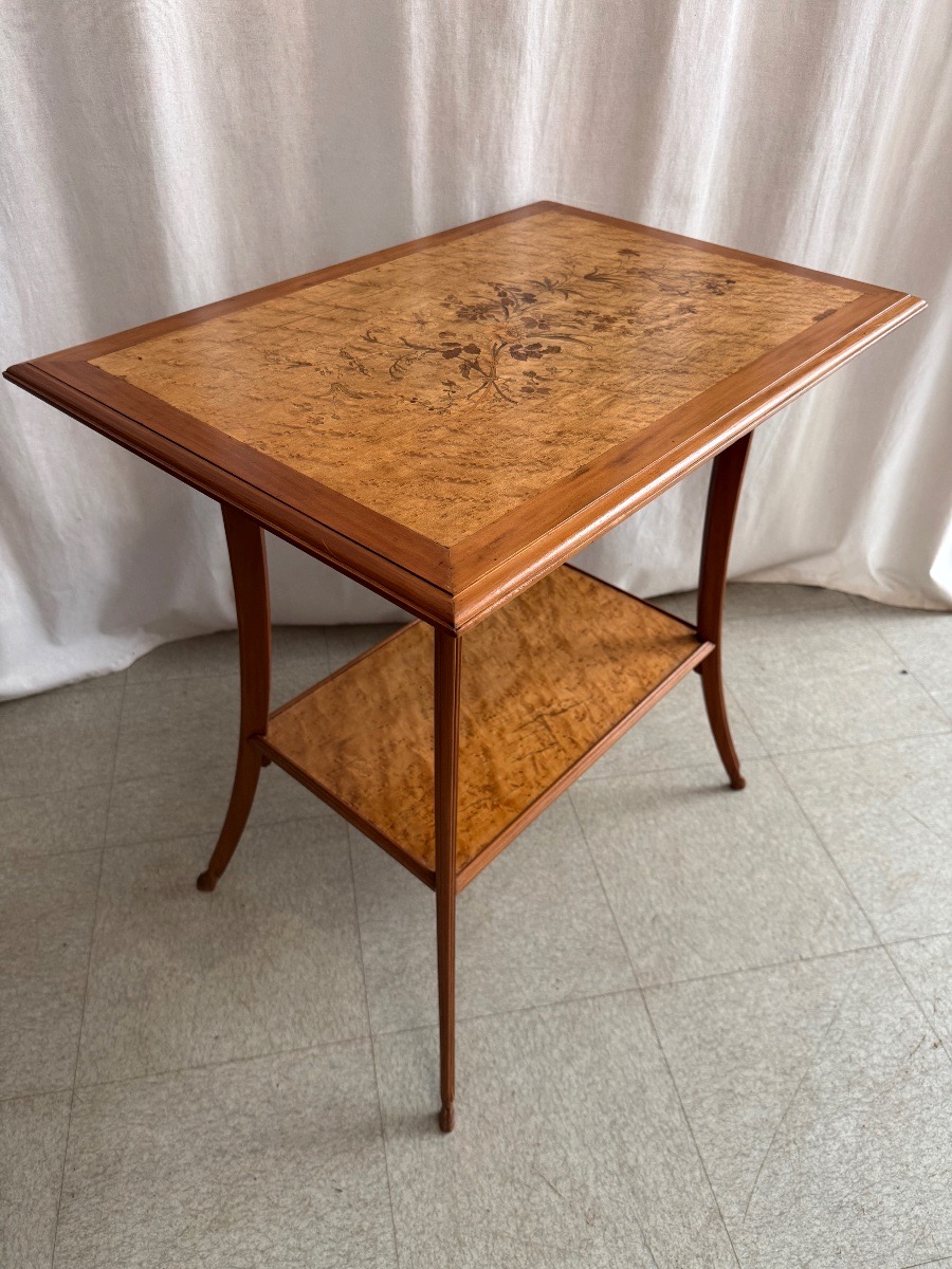 Table en marqueterie d'époque art nouveau