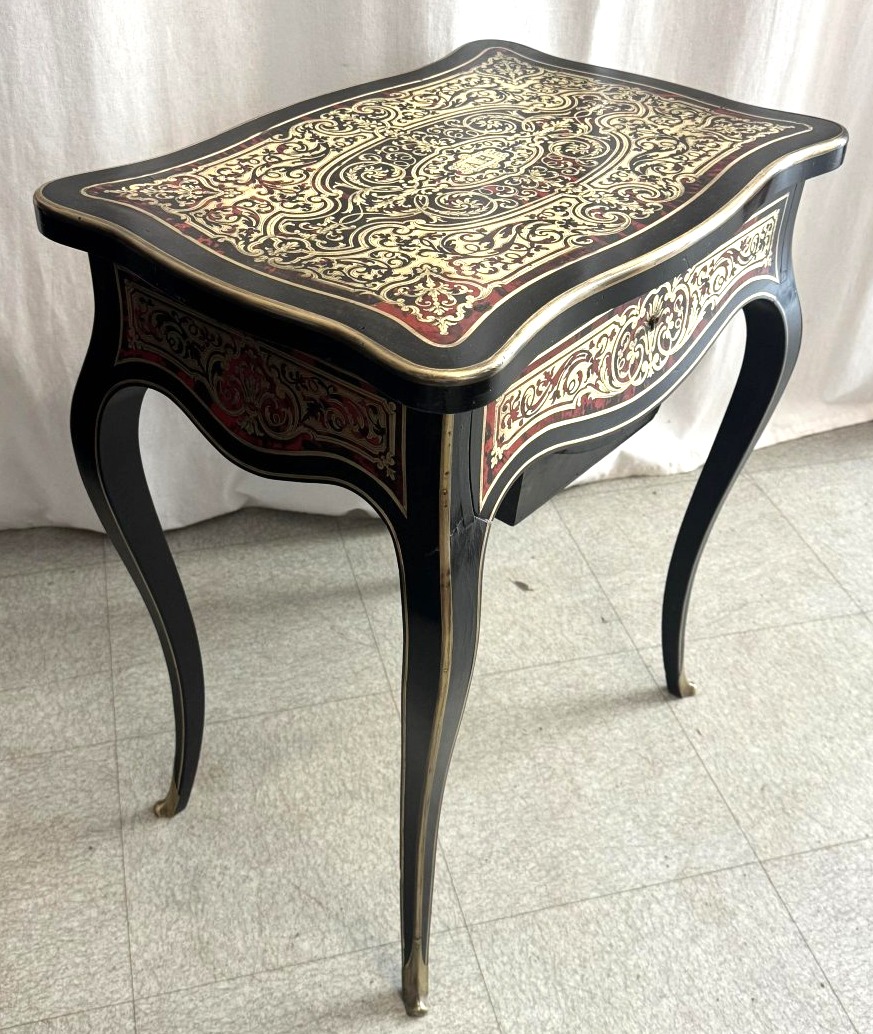 Table à ouvrage marqueterie Boulle