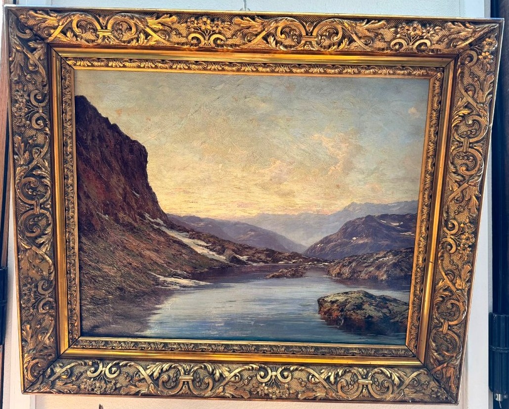 Lac de montagne au petit matin