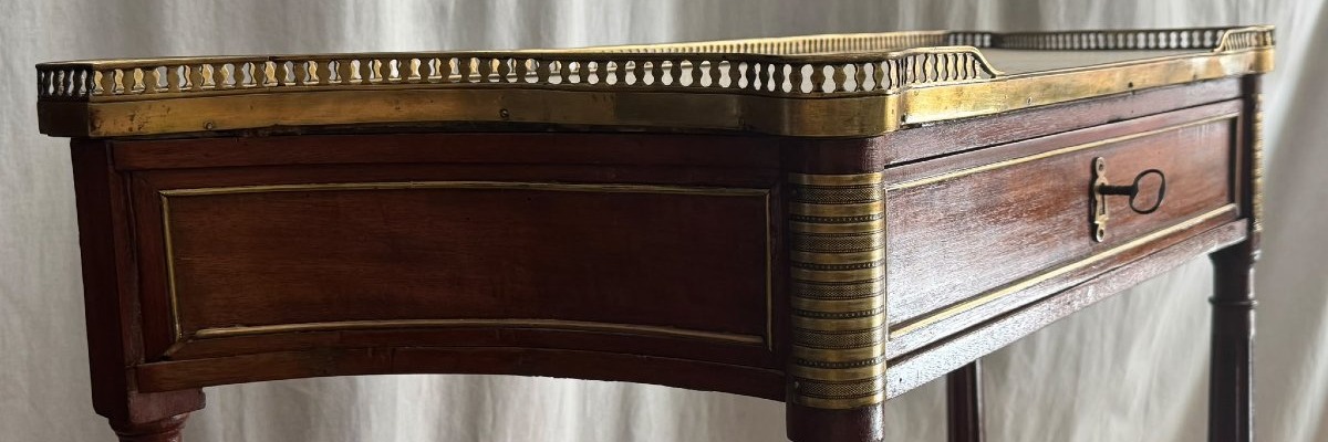 Louis XVI-era Console Table/sideboard-photo-2