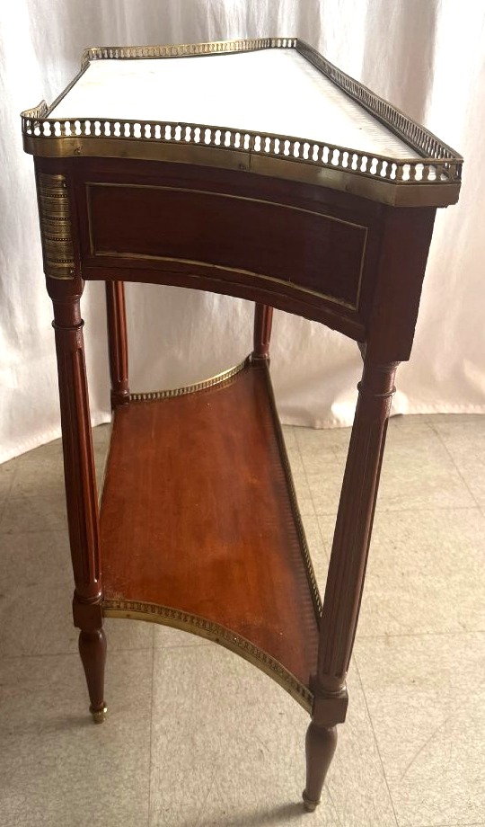 Louis XVI-era Console Table/sideboard-photo-1