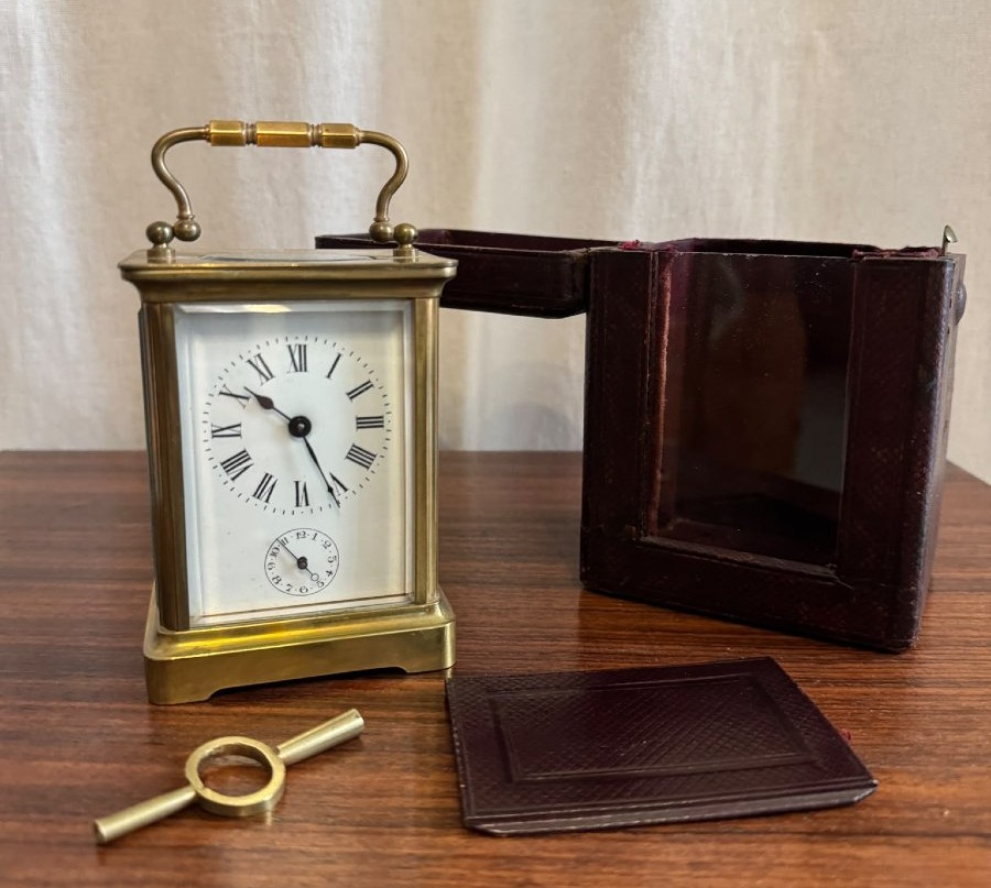 Pendule d'officier dans son écrin