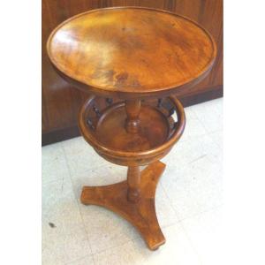 Restoration Period Pedestal / Knitter