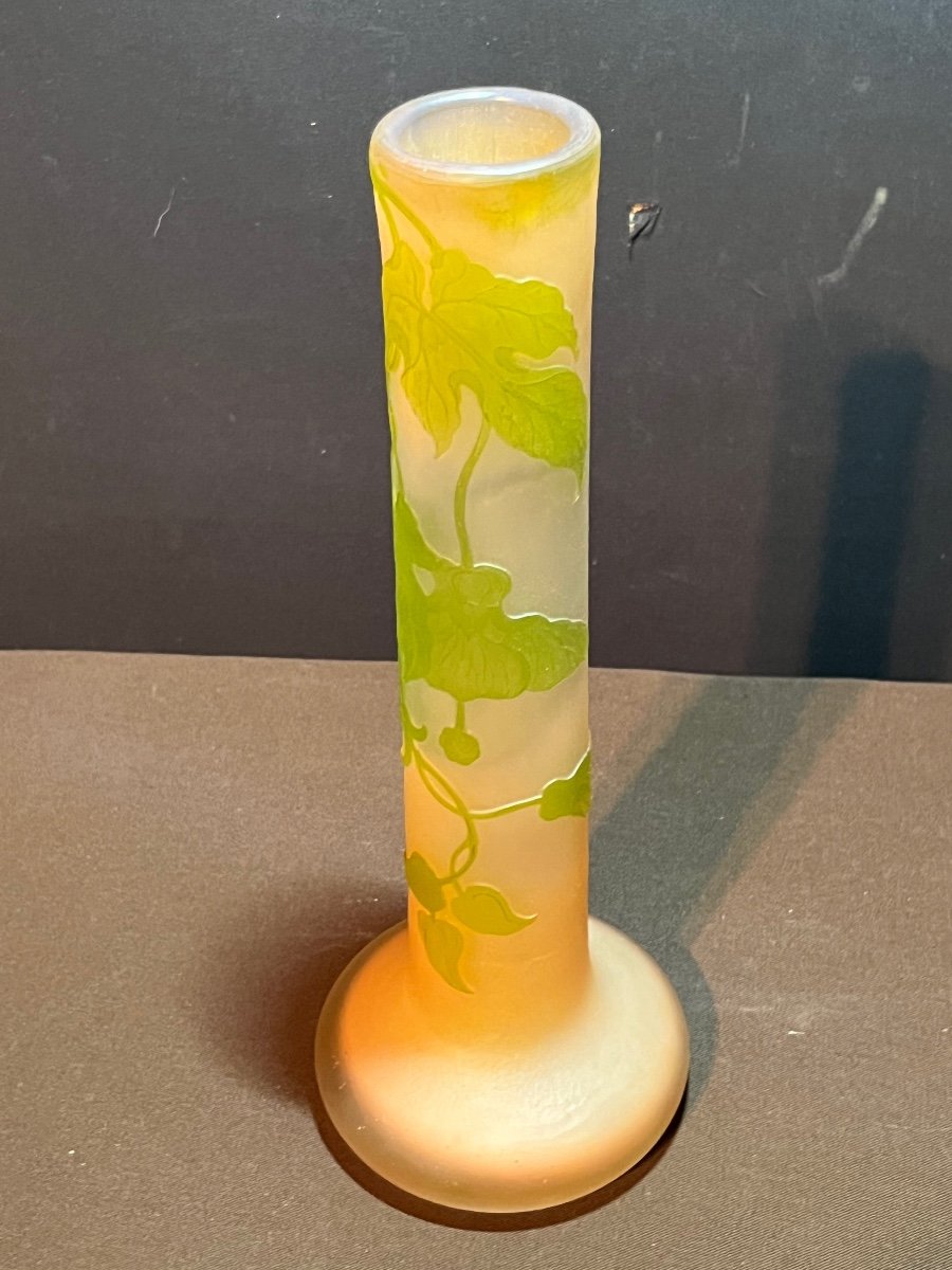 Gallé Vase With Floral Decor On A Pink Background-photo-2