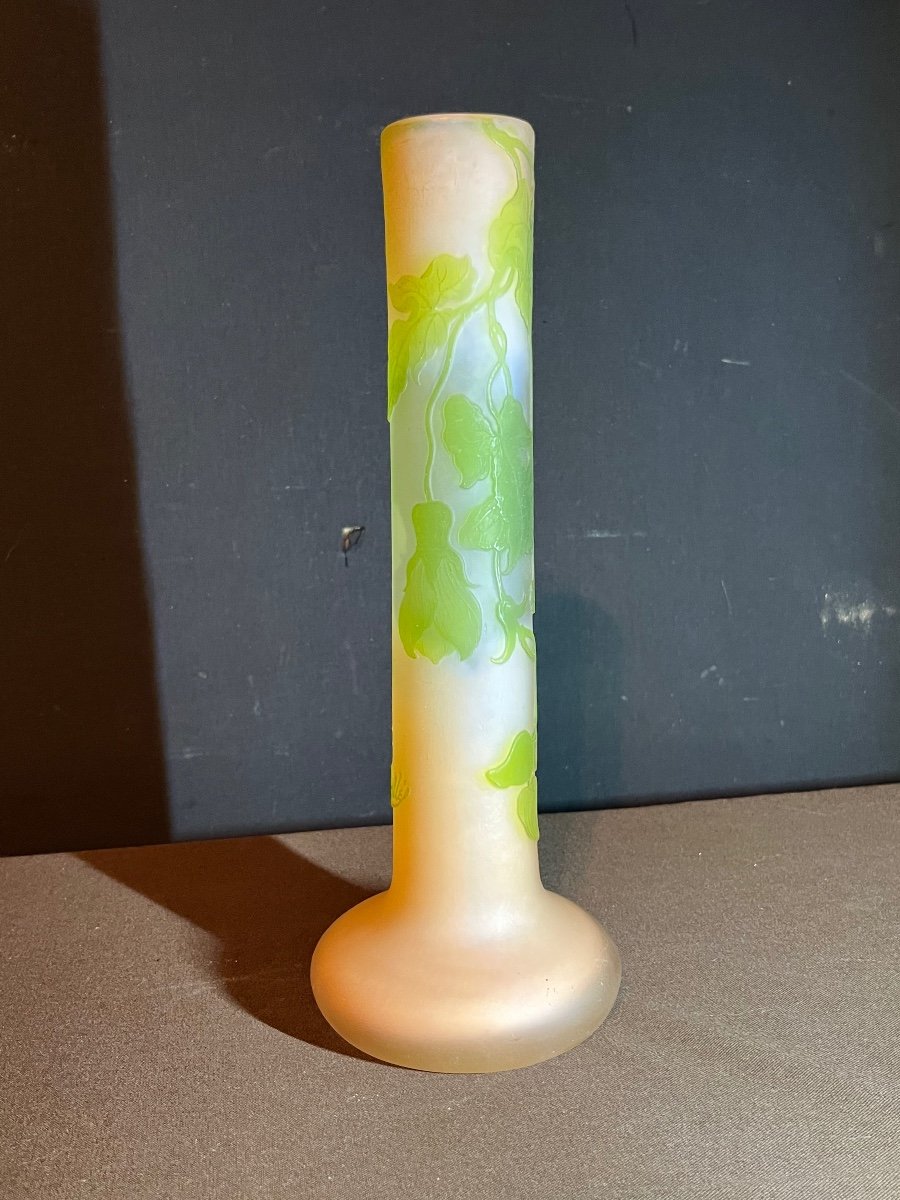 Gallé Vase With Floral Decor On A Pink Background-photo-1